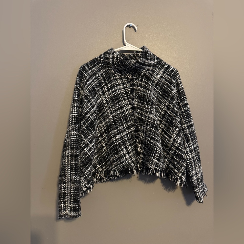 Zara Black and White Women's Sweater